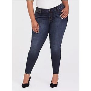 Torrid Curvy Skinny Jeans 16